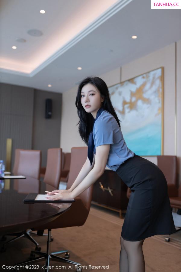 安然Maleah  [XiuRen]高清写真图 2023.09.19 No.7409 安然anran 黑丝美腿第2张图片